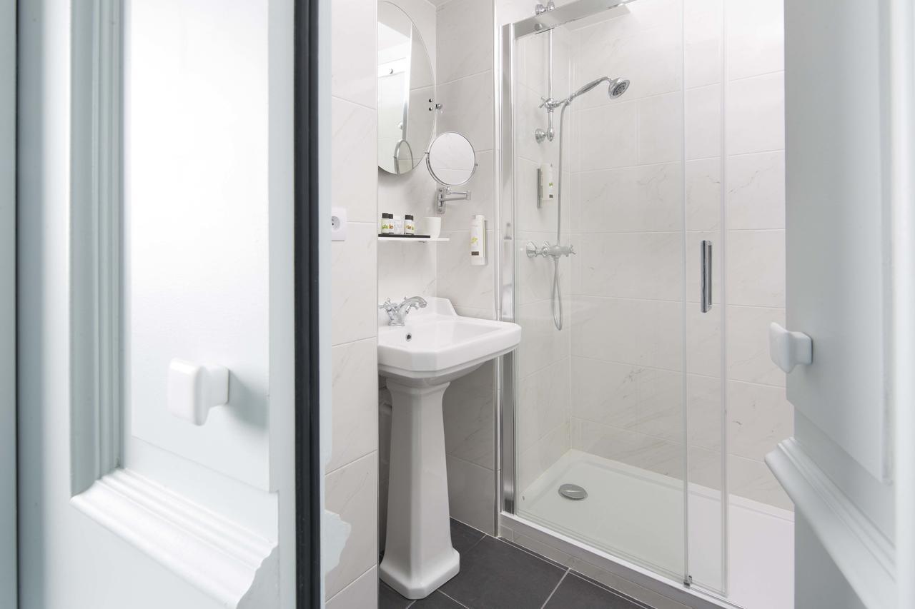 פריז Hotel Celeste Batignolles Montmartre מראה חיצוני תמונה